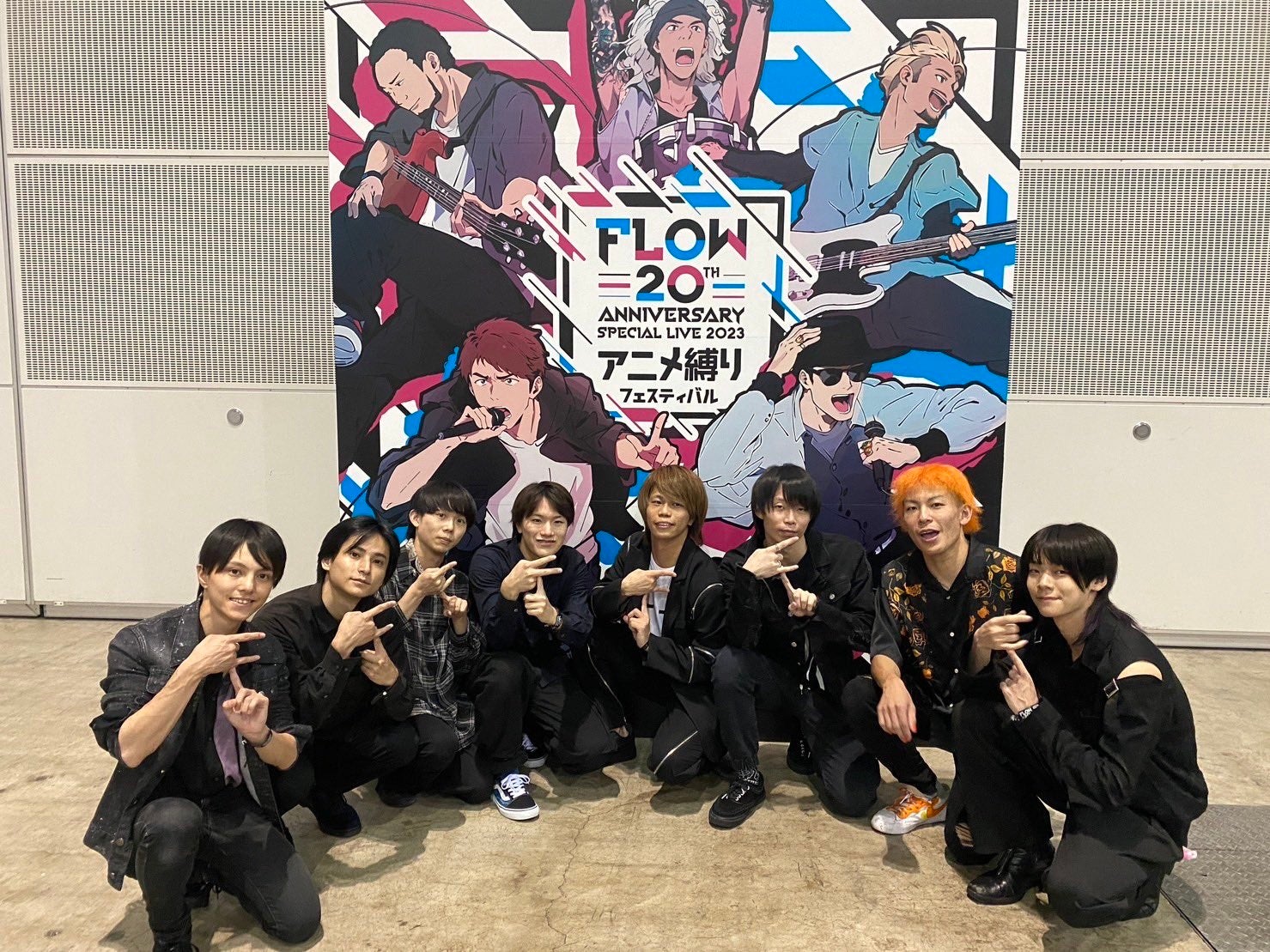 FLOW、Repezen Foxxとのコラボレーション、アメリカ、アニメエキスポでの活躍を経て。サイリウムダンスアーティスト『Fly-N』がYouTube200万人登録を達成！新アーティスト写真も公開