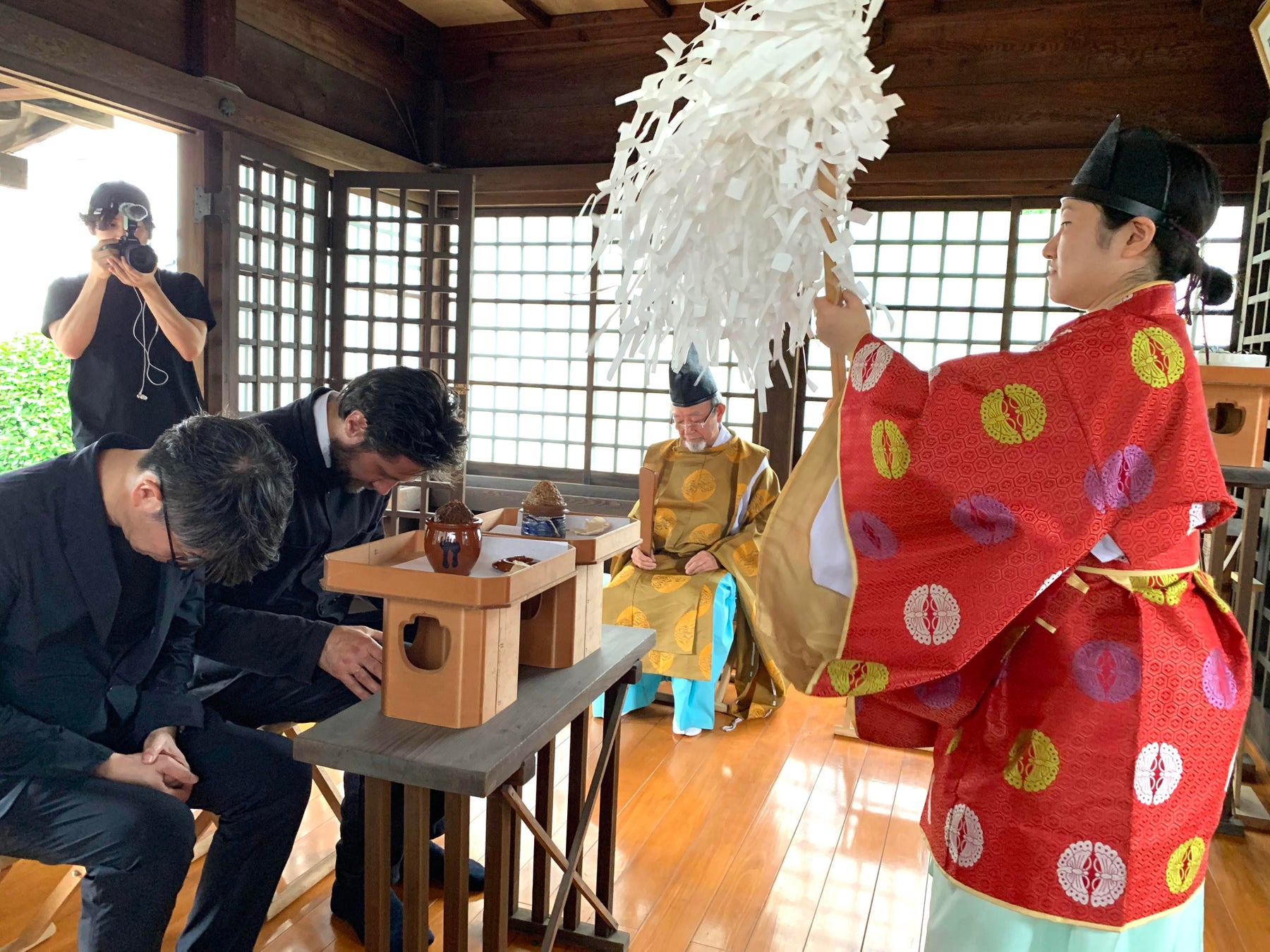 オランダと日本の味噌の「合わせ味噌結婚式」、味噌天神にて開催 /　Intimate bilateral miso mix wedding ceremony in Kumamoto, Japan.