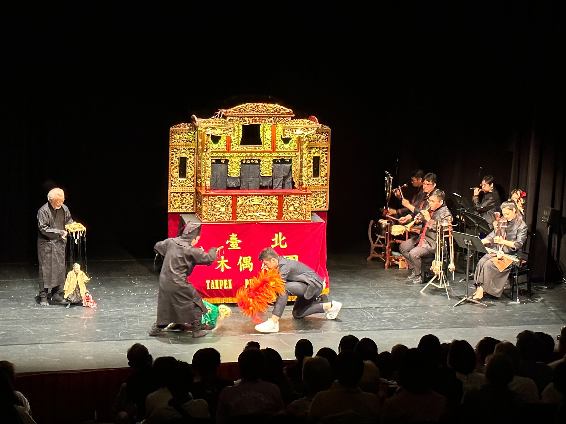 「いいだ人形劇フェスタ」では江戸系あやつり人形「結城座」と日台共作コラボ『劈山救母』を上演