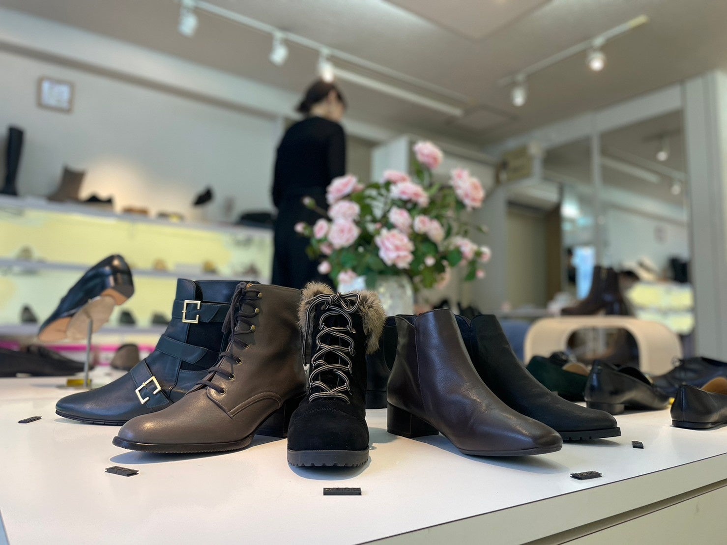 【イベントレポート】北海道札幌市 大きいサイズの婦人靴店「SEVEN AND A HALF」がメンテナンス無料体験会を開催