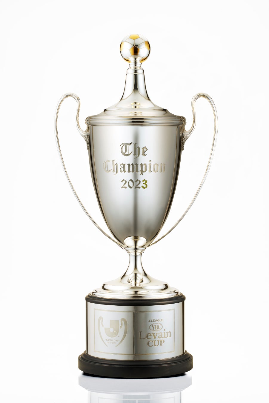 ティファニー、「Ｊリーグ YBCルヴァンカップ」の優勝トロフィーを今年も制作