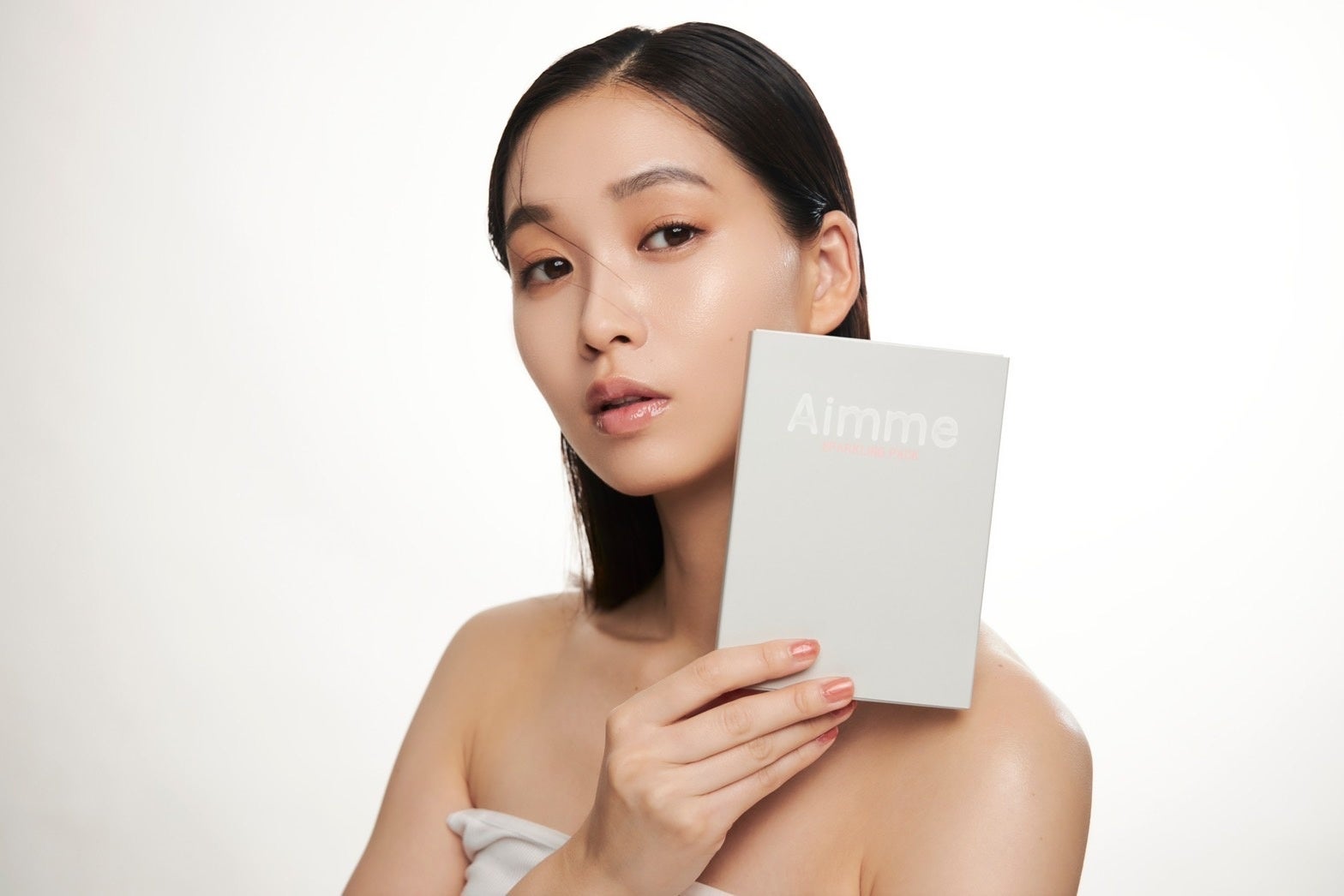 モデル“谷川りさこ“プロデュースのコスメブランド『Aimme』11月20日より発売開始。