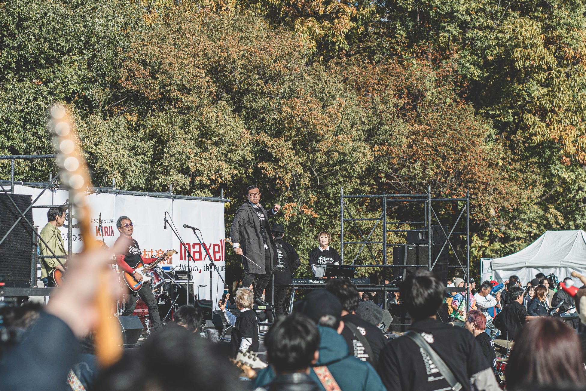 『千のRockYou!!』 1000人募集したバンドメンバーによる同時演奏イベントで演奏者と観客が一体となり大阪が大熱狂！