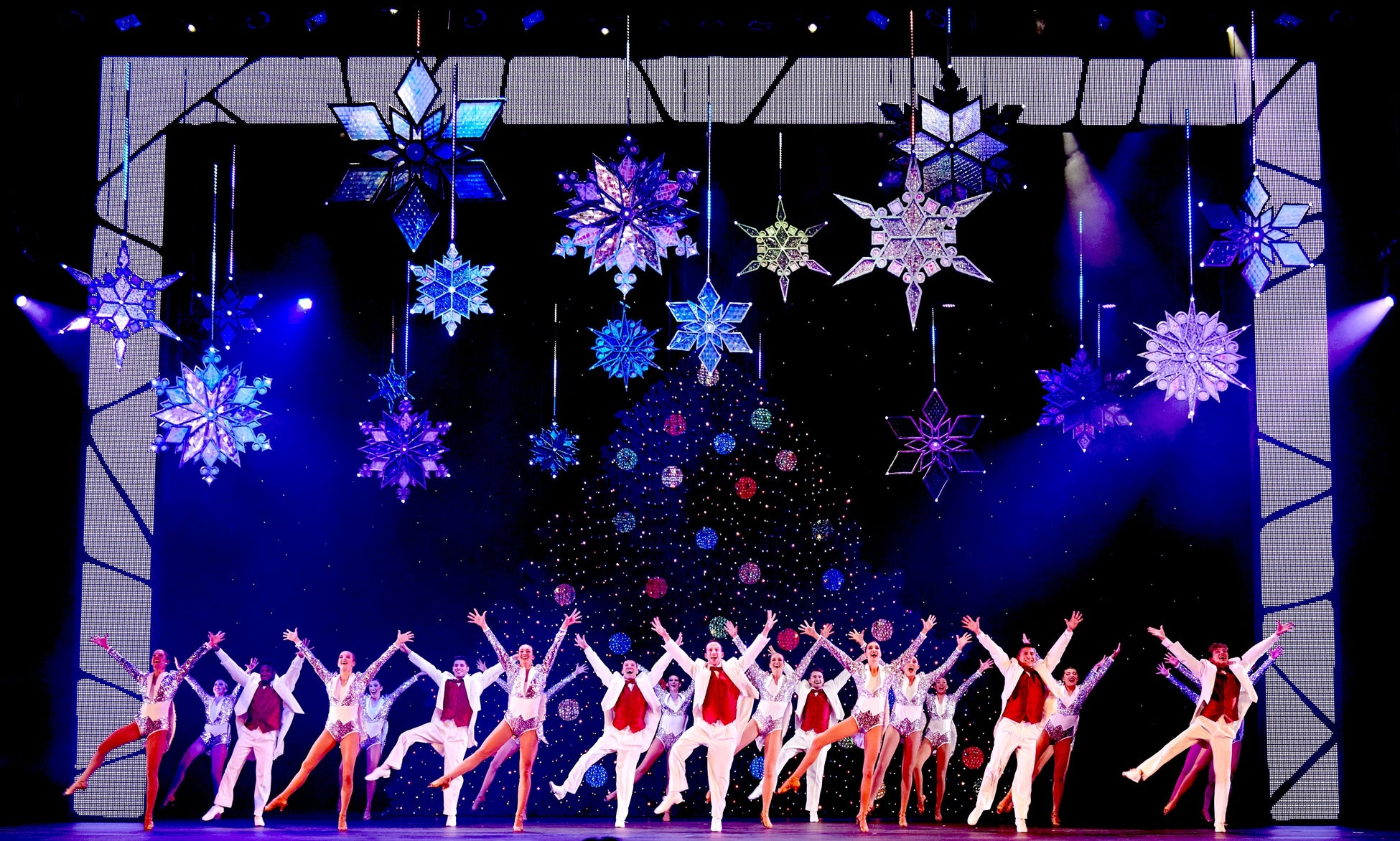 “劇場で楽しむクリスマス”『ブロードウェイ クリスマス・ワンダーランド』が開幕！12月16日（土）16:55〜特別番組も放送。