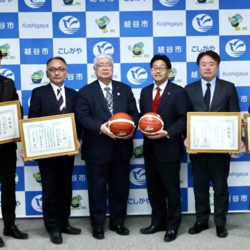 【SDGs】越谷アルファーズ　越谷市教育委員会へのバスケットボール寄贈式を実施