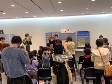 JTBのブースより。「旅をつくるしごと」について学び、VRで沖縄の魅力を体感。