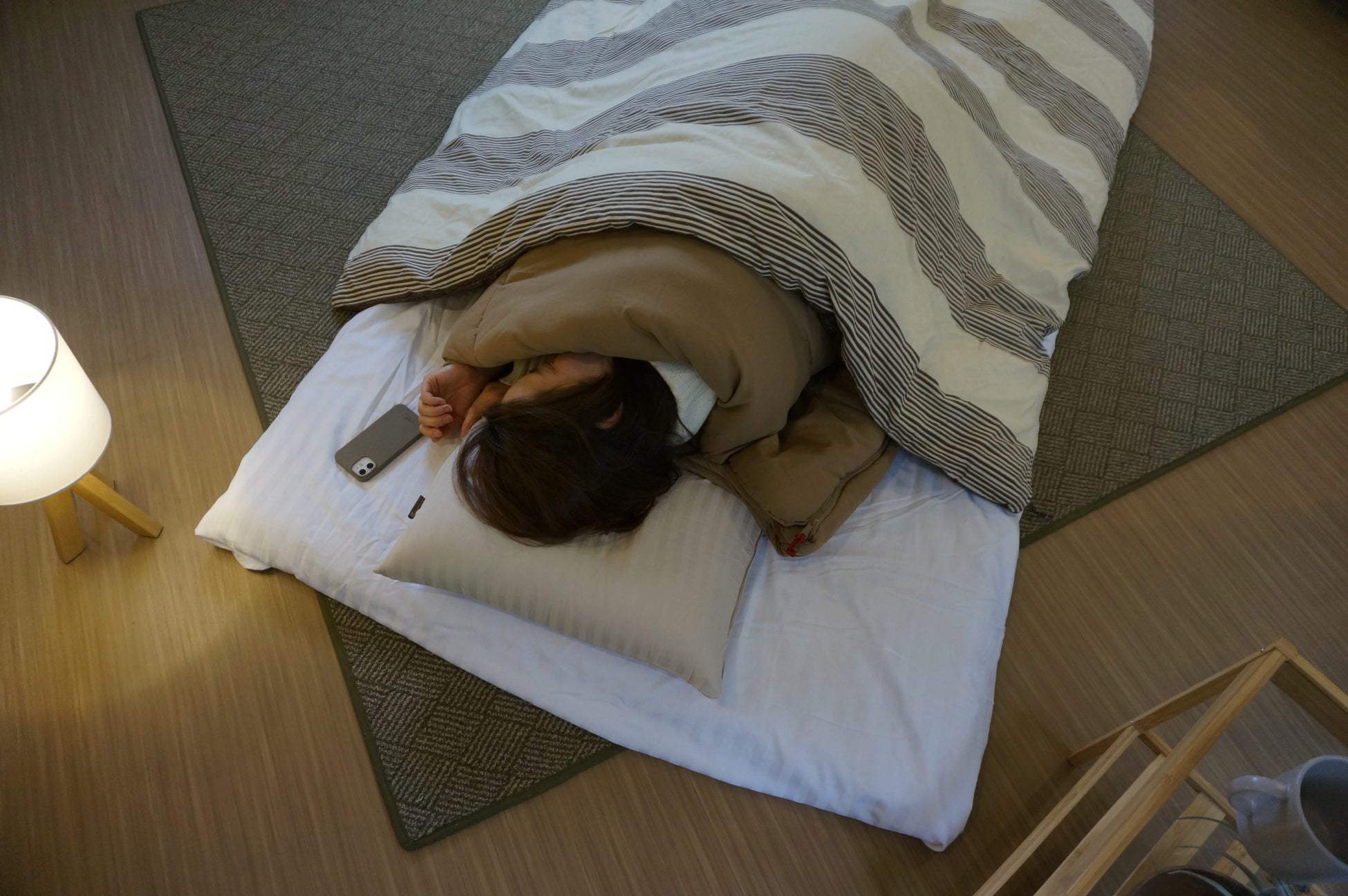 脱！明け方、目覚める生活。寒い日に布団にINしてあたたかさ倍増「おうちねぶくろん」。寒さ対策におすすめな...