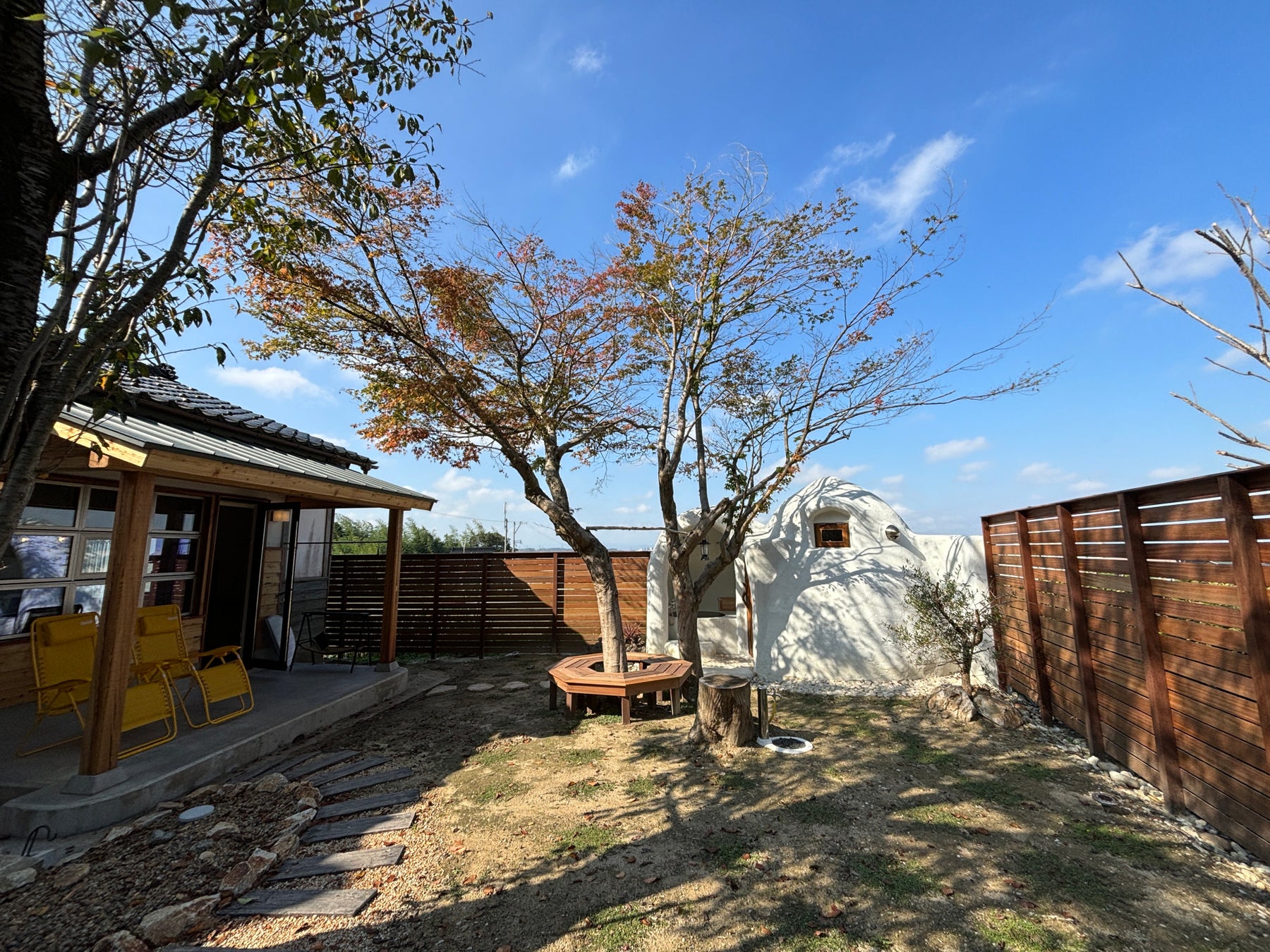 富山に自然と調和した「土のサウナ」併設の古民家宿イングルヌックがオープン！