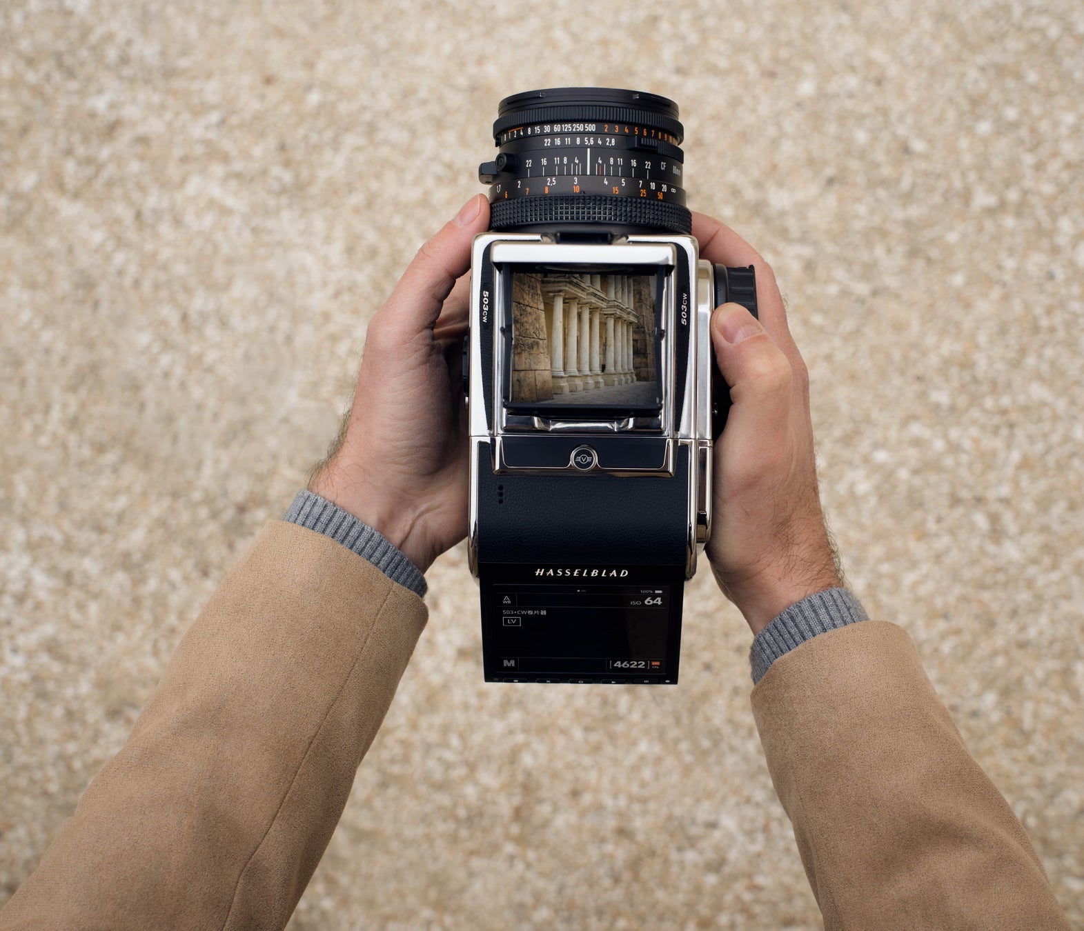1台で3通りのカメラ構成に対応した1億画素中判カメラ HASSELBLAD 907X & CFV 100C を発売
