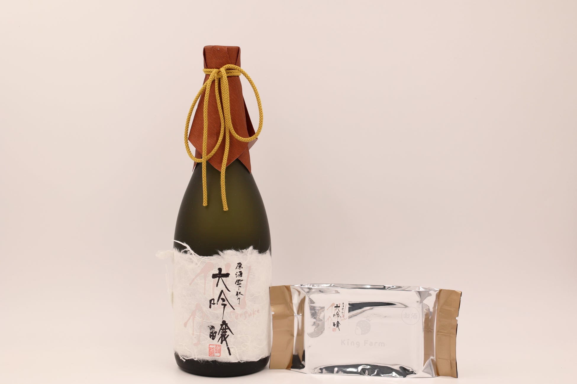 泉酒造×King Farm Cafeコラボレーション。お酒をじっくり浸した日本酒バウムクーヘンを限定販売