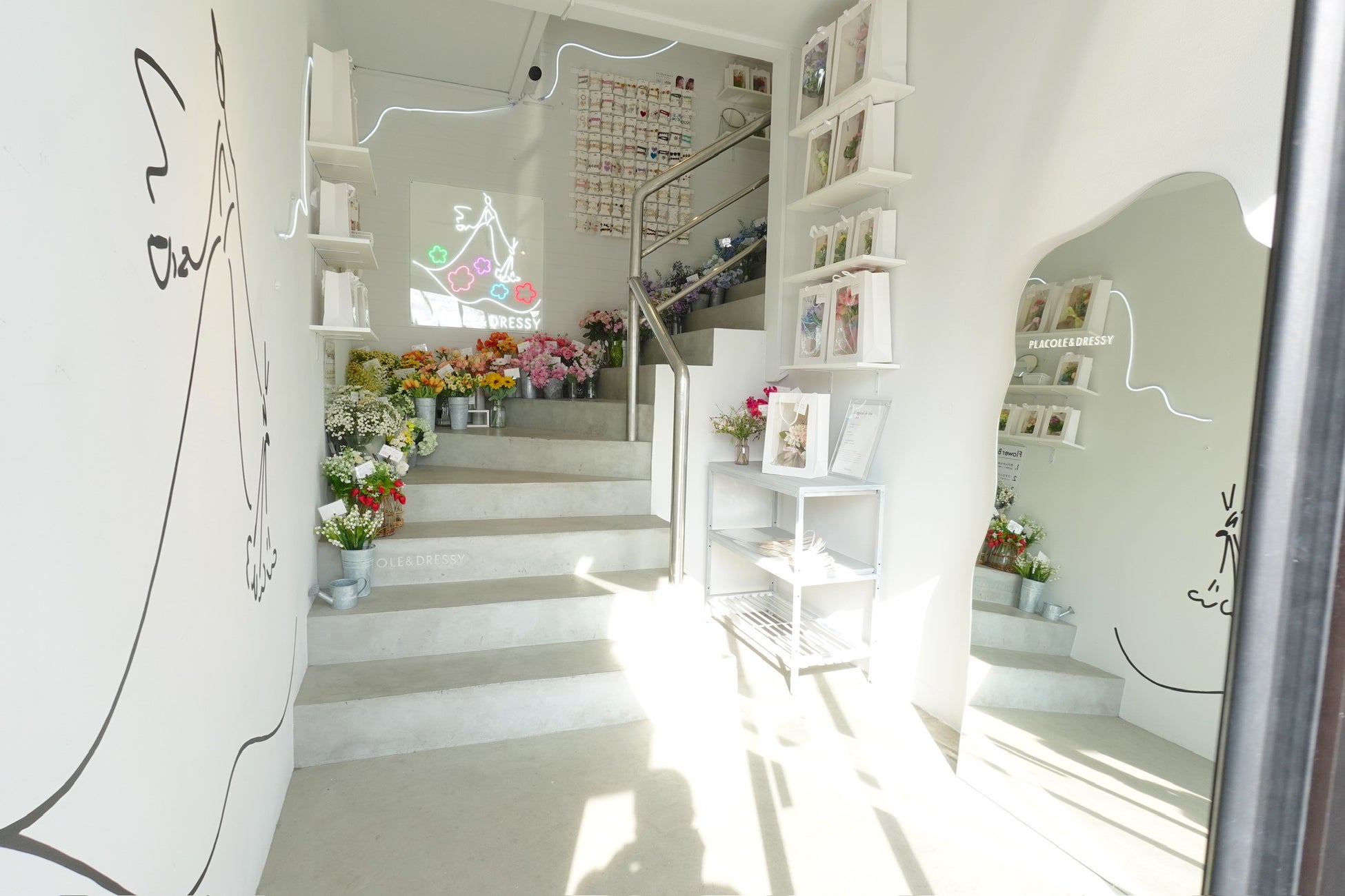 「PLACOLE ＆ DRESSY」がプロデュースするカフェ、『お花とドレスと紅茶のお店 DRESSY CAFE KAMAKURA』が2月1...