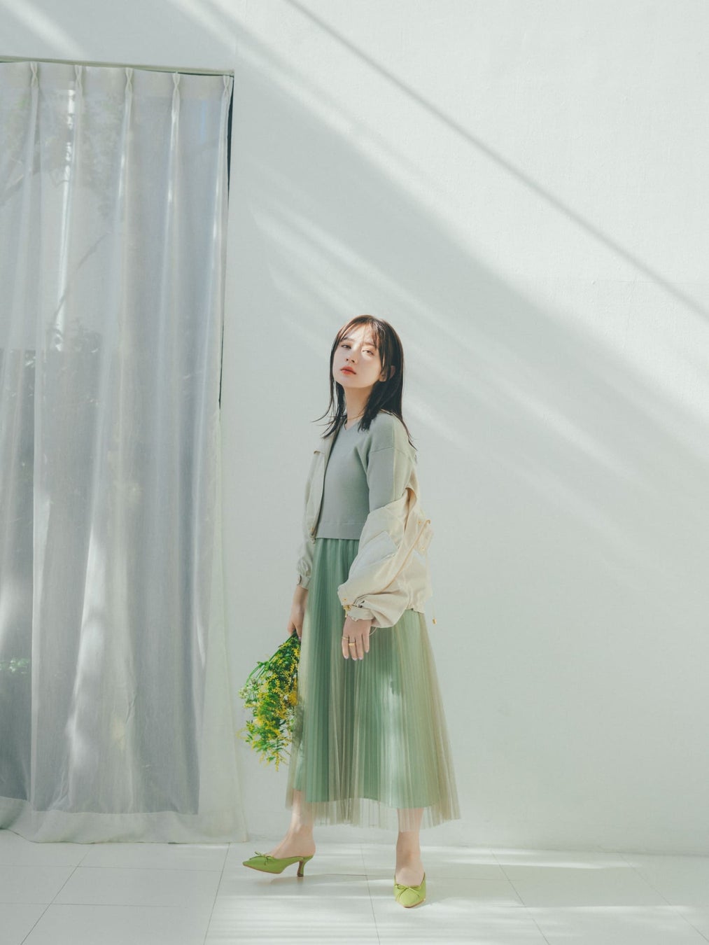 小柄女性向けブランド「COHINA」が、女優の畑芽育を起用した2024 Spring Collectionを発表