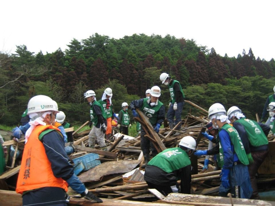東日本大震災の被災地で活動するGakuvo学生ボランティア