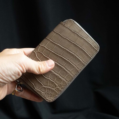 人気が爆発しているITTIのクロコダイル財布にGOOD4THREE限定カラー「TAUPE」が登場