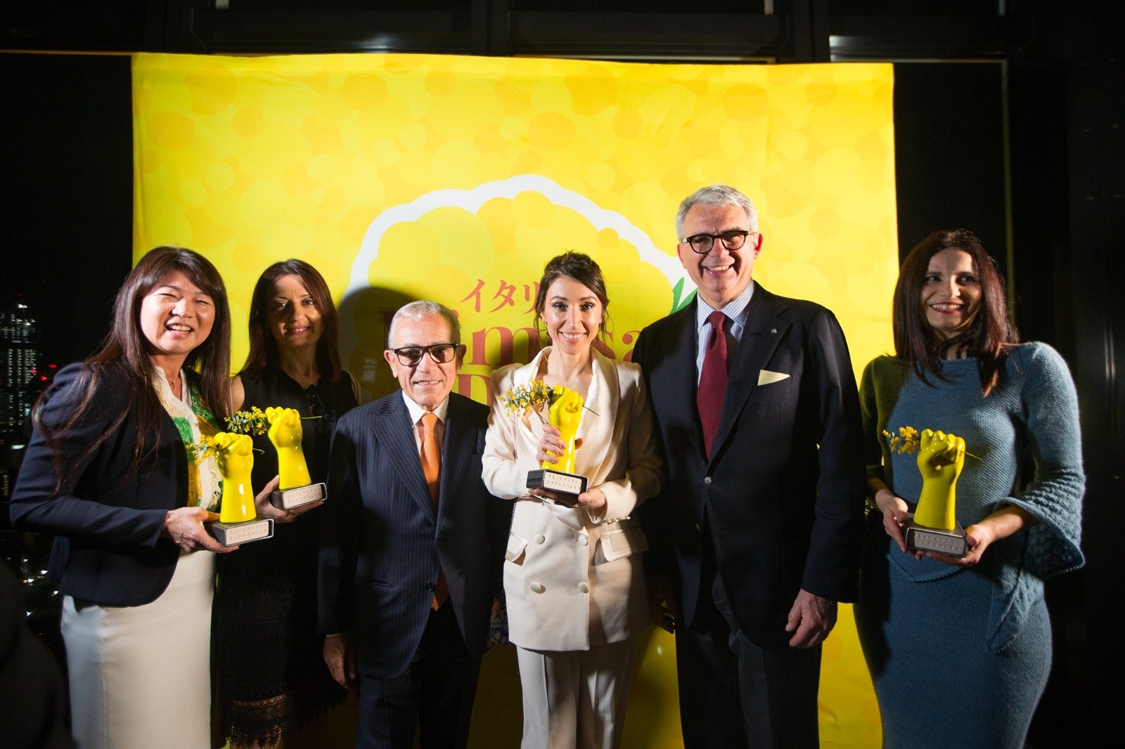 イタリアと日本の美しい輝く女性起業家たちへ「PHENOMENA賞」　　　　　　　　　　　　　　　　Award Ceremon...