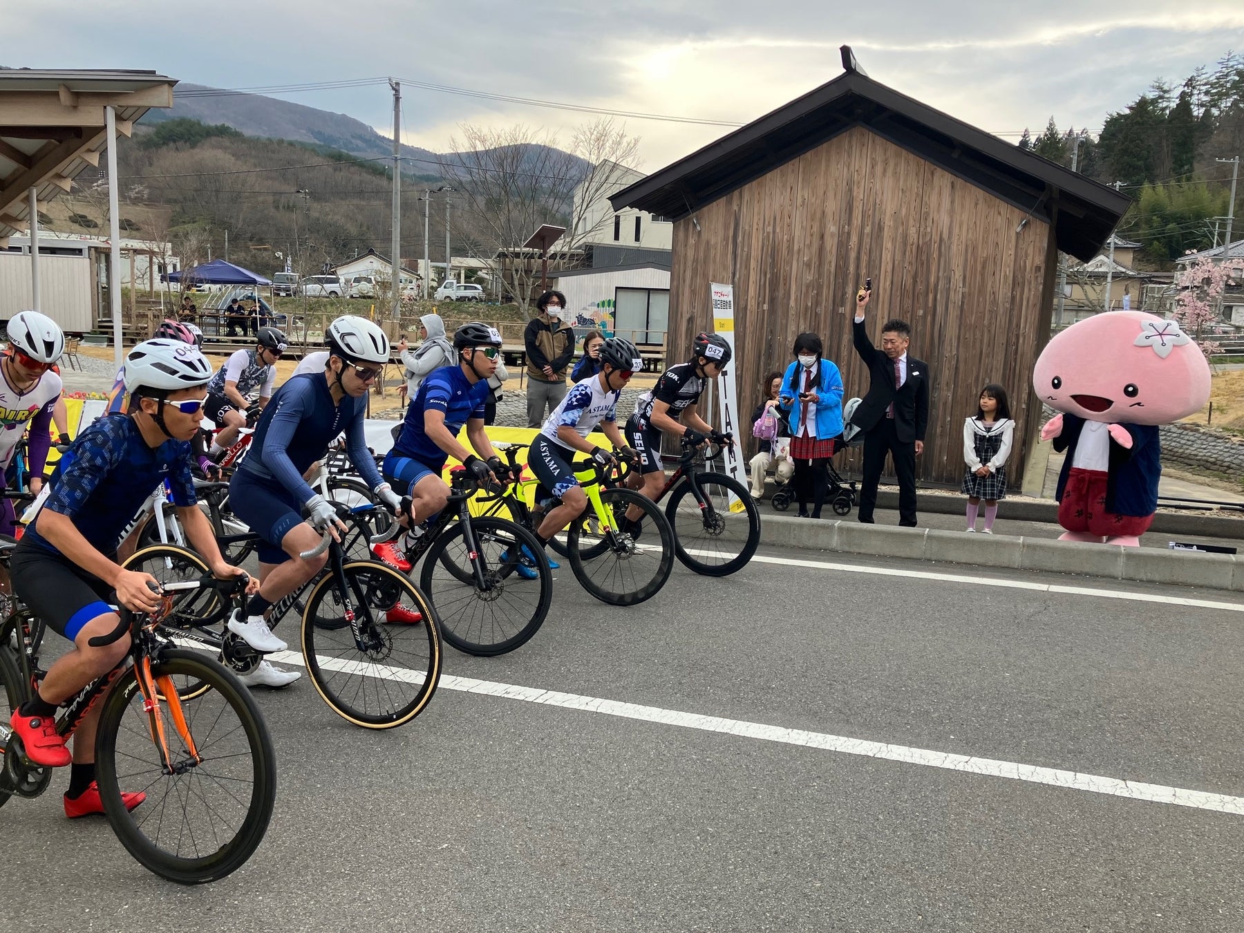 福島日産 協賛2年目「福島復興サイクルロードレース2024シーズン」が開幕！