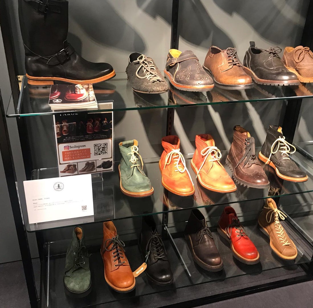 昭和40年代からいち早く自社ブランドを立ち上げた老舗の靴工房。現場の声を活かす企画力と、60年培われた職人...