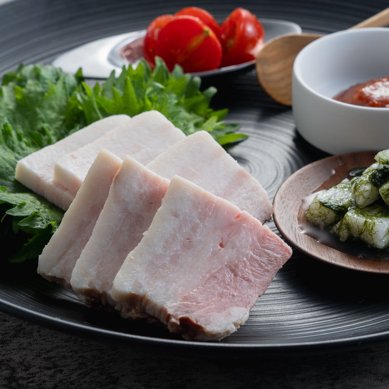TOLAH株式会社、韓国料理の新たな進化を体験できる「OEBU OSAKA」オープン！