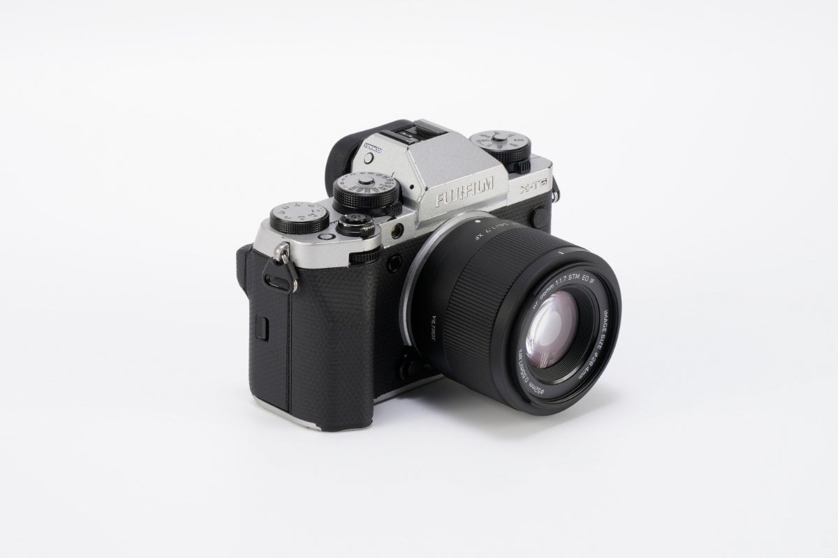 新発売｜Viltrox超軽量シリーズ 「AF 56mm F1.7 APS-C用レンズ」本日4月9日（火）より販売開始