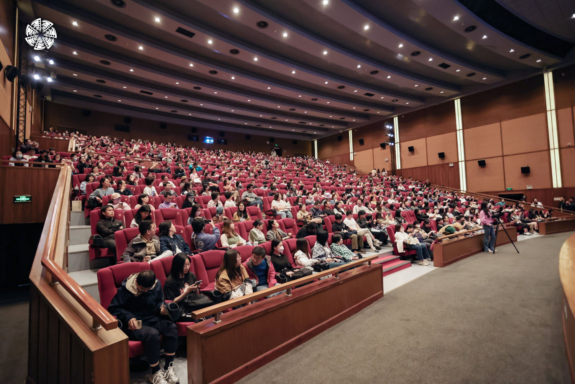 竹内亮監督作品ドキュメンタリー映画 「劇場版 再会長江」が日本と中国で満席に。