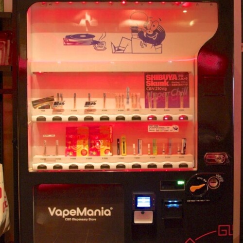 「渋谷BLOODY ANGLE」にCBD自販機を設置。VapeManiaが革新を提供します。