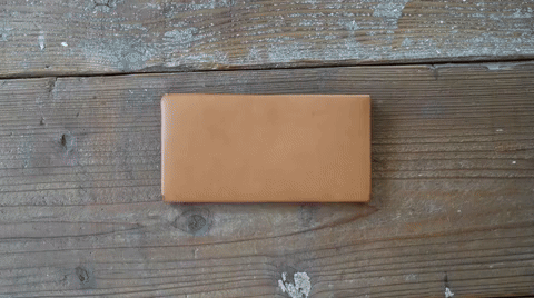 小ささと機能性を兼ね備えた究極にシンプルでコンパクトな長財布「dritto 1」が先行販売決定！