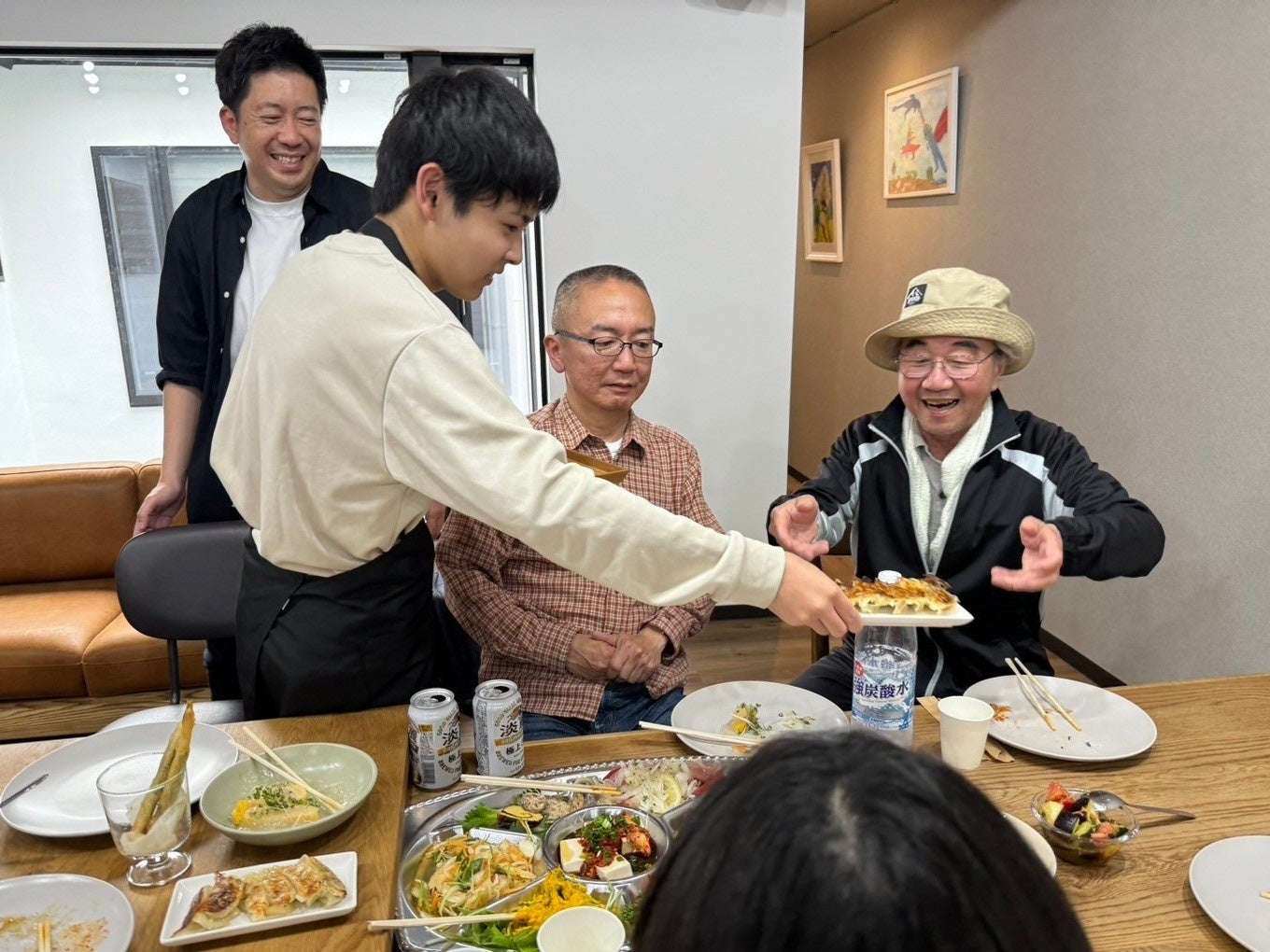 子ども食堂の運営者がワールドカフェで交流「南大阪こども食堂ネットワーク」定期交流会に17団体37人が参加