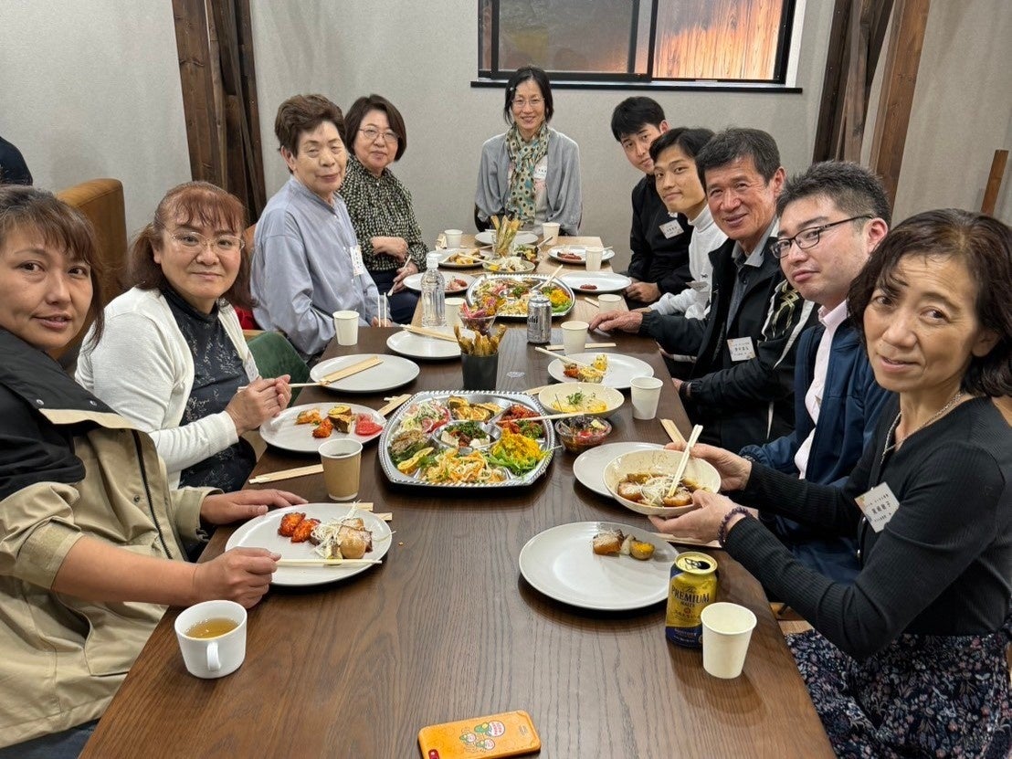 子ども食堂の運営者がワールドカフェで交流「南大阪こども食堂ネットワーク」定期交流会に17団体37人が参加