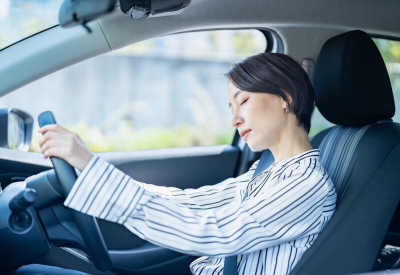 【居眠り運転】2人に1人以上が運転中の睡魔で危険を感じた！”眠気覚まし効果のある対策”について200人に聞き...