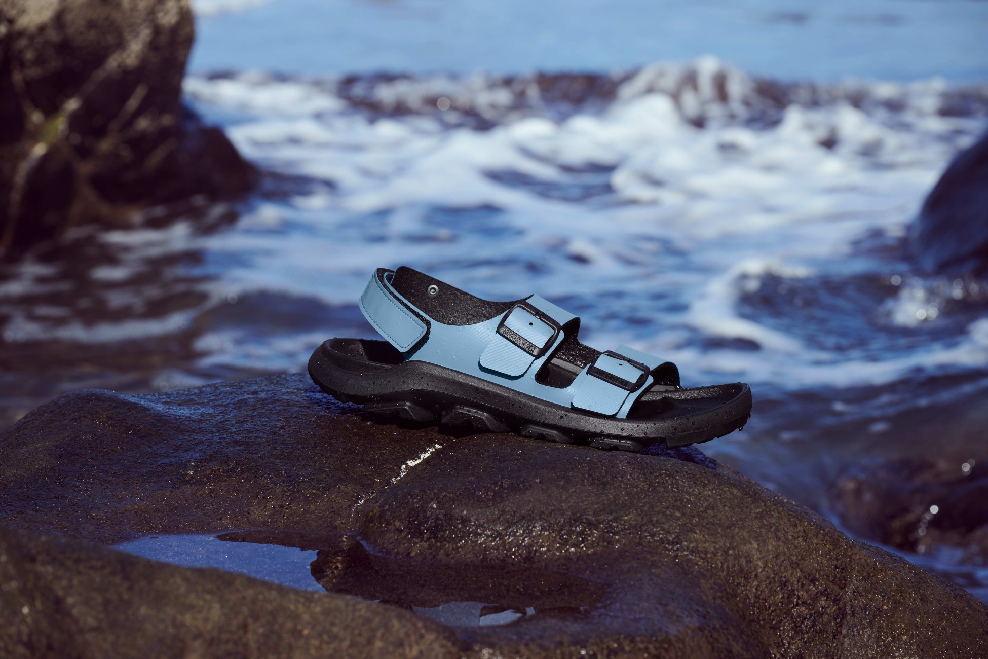 BIRKENSTOCKより新しいアウトドア向けサンダルのMOGAMI TERRAが新発売