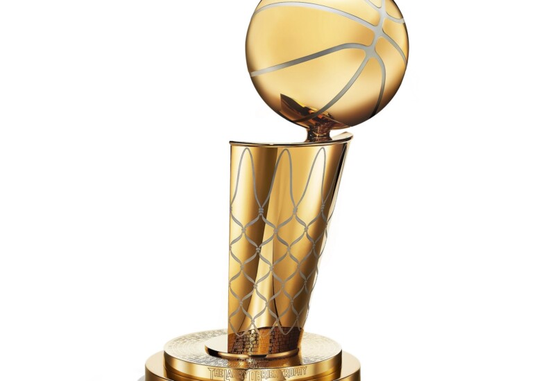 ティファニー、NBAファイナルで優勝のボストン・セルティックスを、ティファニー製ラリー・オブライエン・ト...