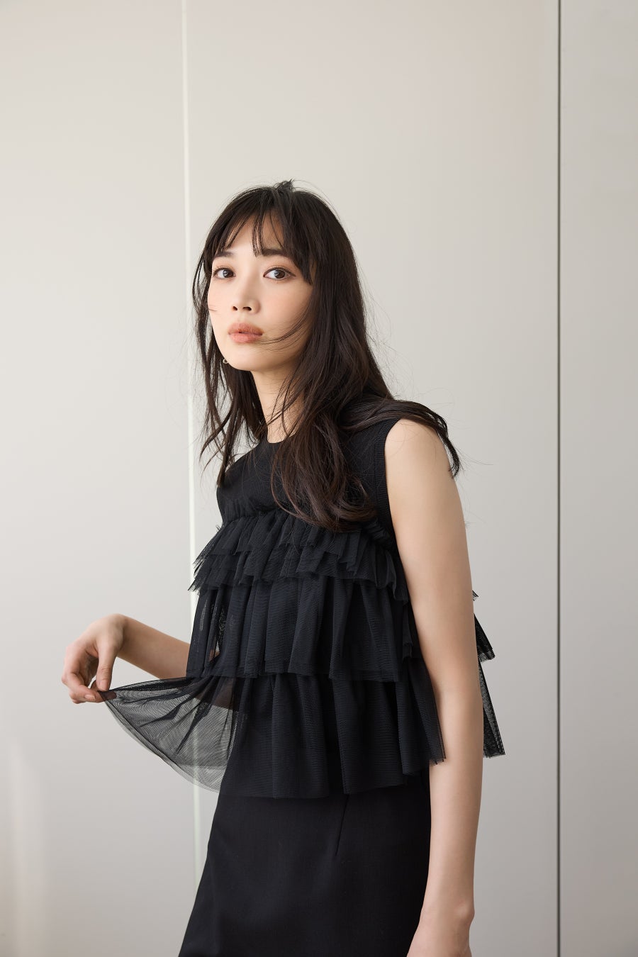 長い夏の着映えを約束。Stola.(ストラ)、林田岬優さんが着るミッドサマーコレクションを公開。