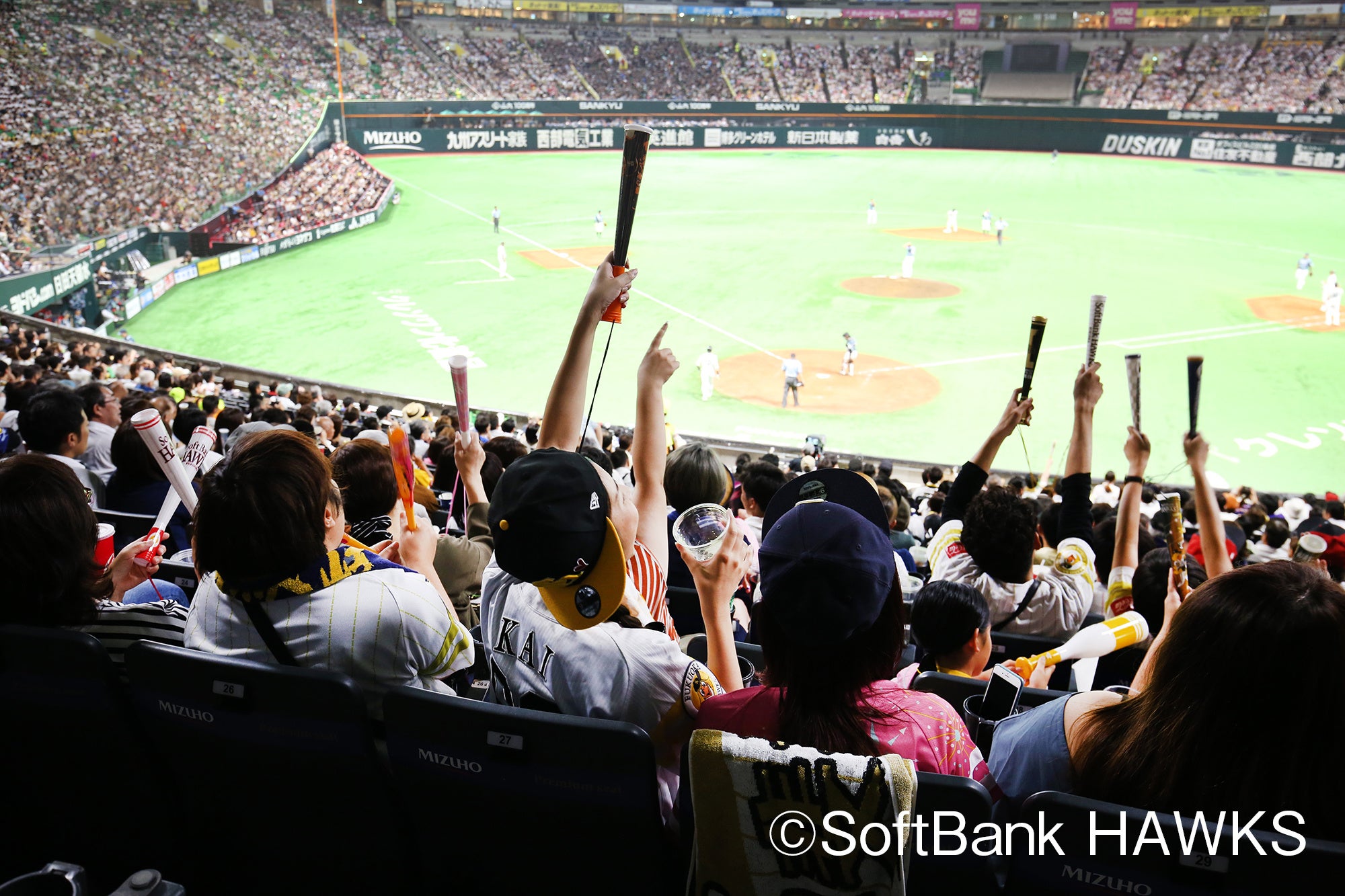 クックデリ株式会社はプロ野球チーム「福岡ソフトバンクホークス」を応援します！