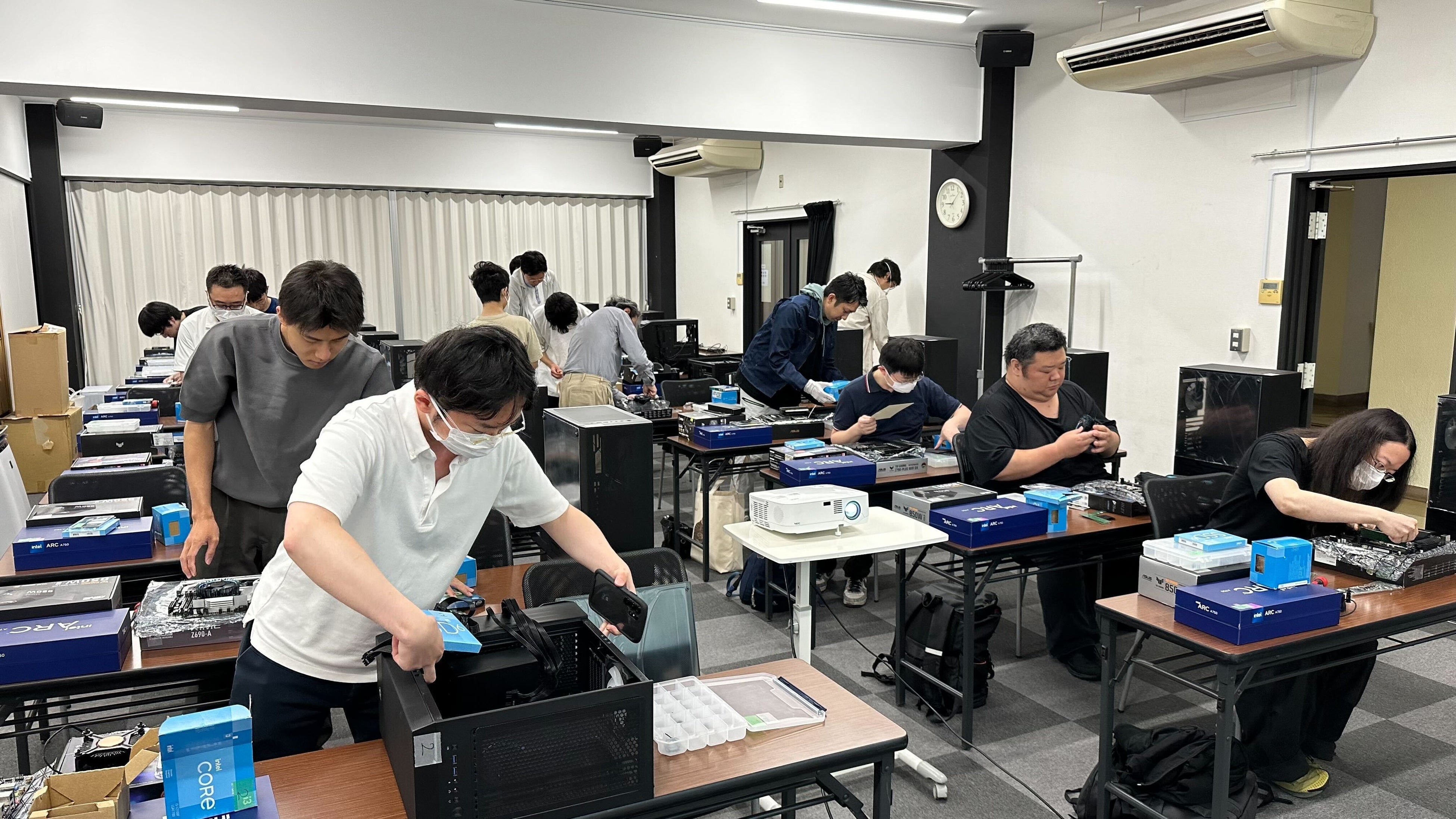 東京秋葉原でインテルPCマイスター中級・上級　認定試験を開催しました！
