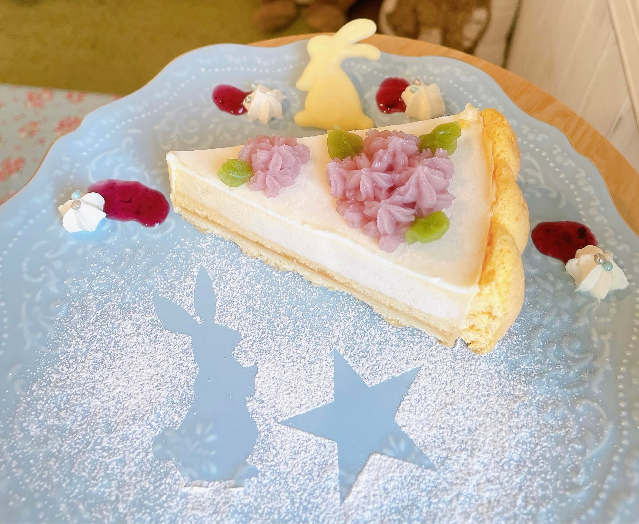 紫陽花（あじさい）のレアチーズケーキ