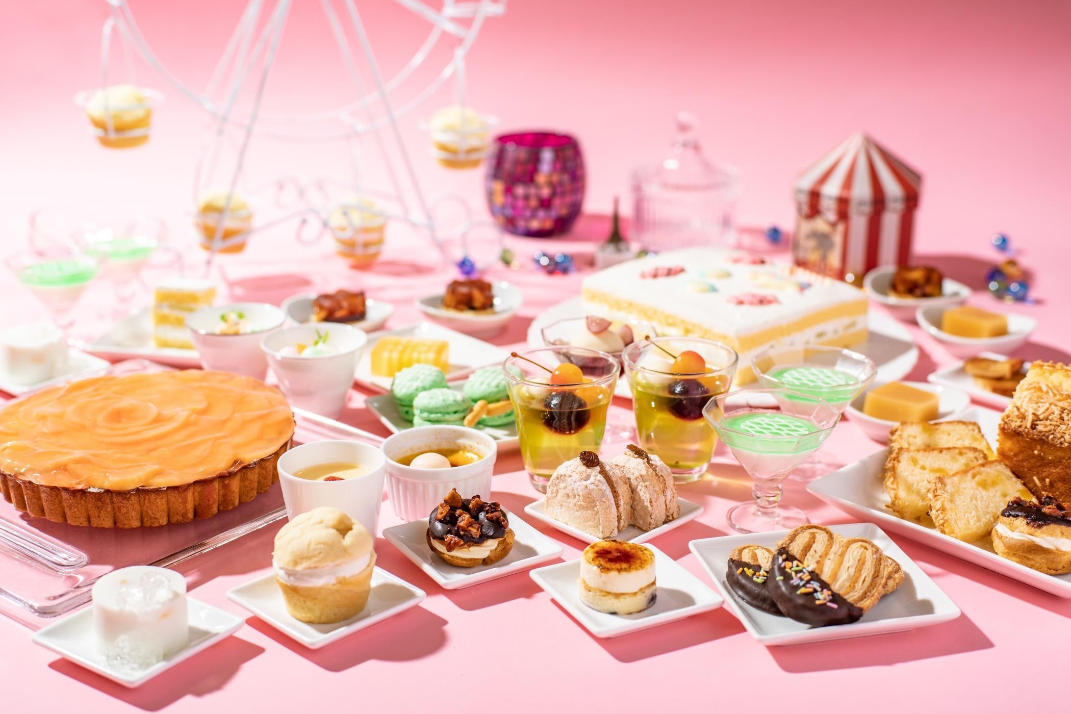 【リーガロイヤルホテル広島】フランス菓子、ピーチ＆メロンが主役のポップなスイーツ『オードブル＆メインデ...