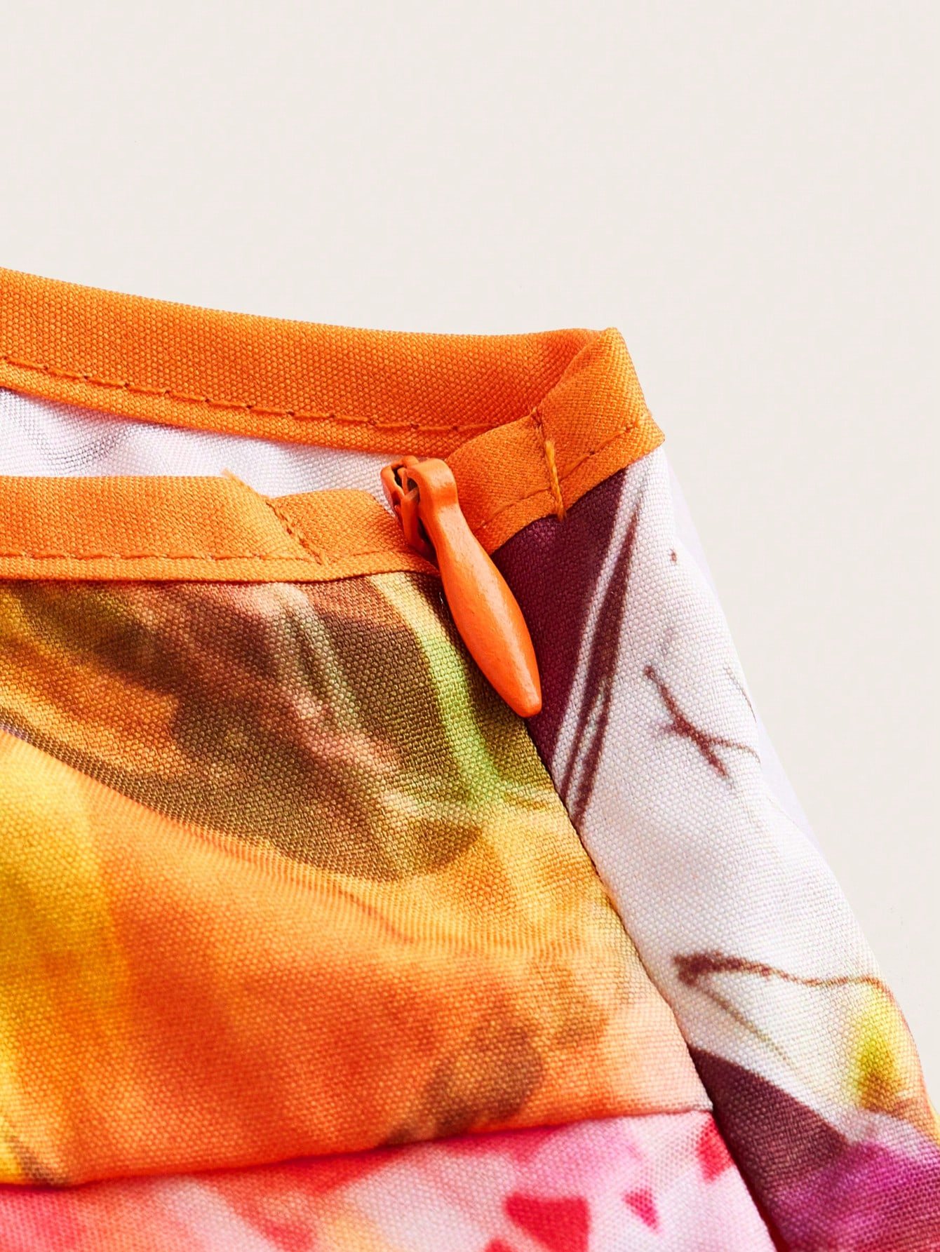 ドーパミン女性用夏スカート グラフィティデザインのカミソールドレス