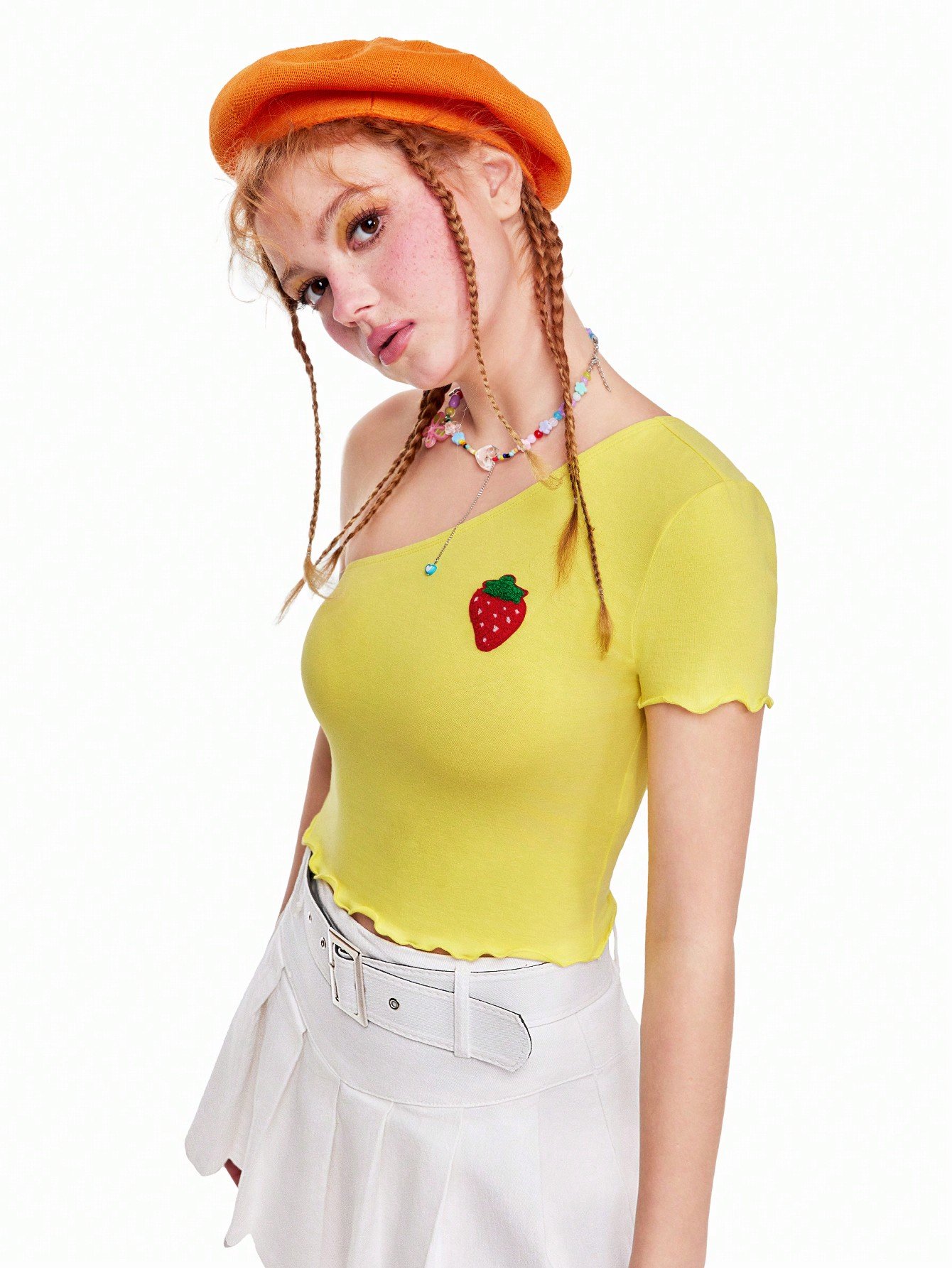 クワーキー＆楽しいドーパミン女性用カジュアルストロベリー刺繍ワンショルダーTシャツ