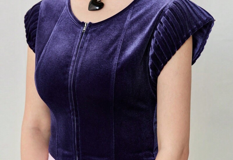 SHEIN Neu 女性用 丸首半袖 スリム エレガントなパープルベルベット製 夏用ショートTシャツ 1枚