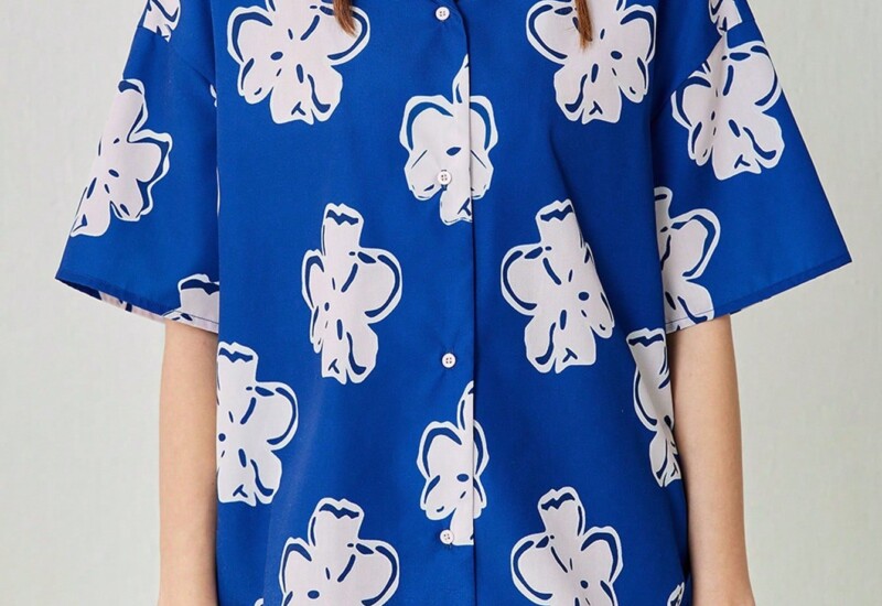 SHEIN Neu 女性用ブルーシャツ、ゆったりとしたカジュアルウェア、花柄プリントデザイン