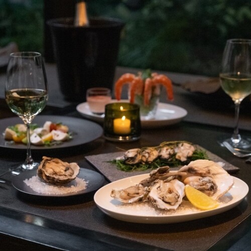 新鮮な牡蠣やシーフードを楽しむ夏のディナーメニュー『Oysters in the Forest』がスタート