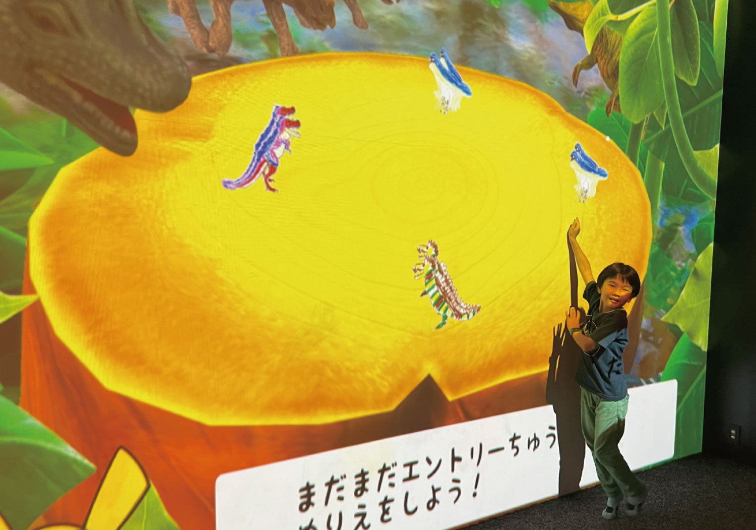 【PAPER RIKISHI】自由に描いた恐竜リキシで紙相撲バトル！想像力を刺激するお絵かき遊びを楽しもう