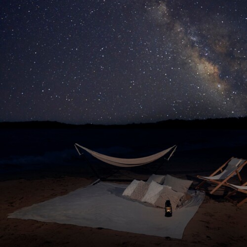 【星野リゾート　西表島ホテル】ホテル目の前のビーチ「月ヶ浜」で満天の星を楽しむ「Iriomote Starry Night...