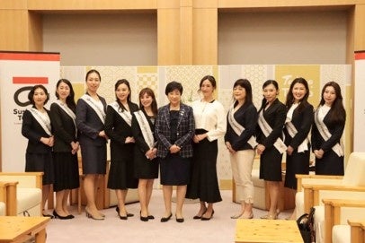 「ミセスユニバースジャパン2024」ファイナリスト9名が小池百合子東京都知事を表敬訪問