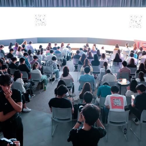 「TEDxKeioU 2024 “Spark”」をコクヨ東京品川オフィス「THE CAMPUS」内のオープンコミュニケーションホール「...