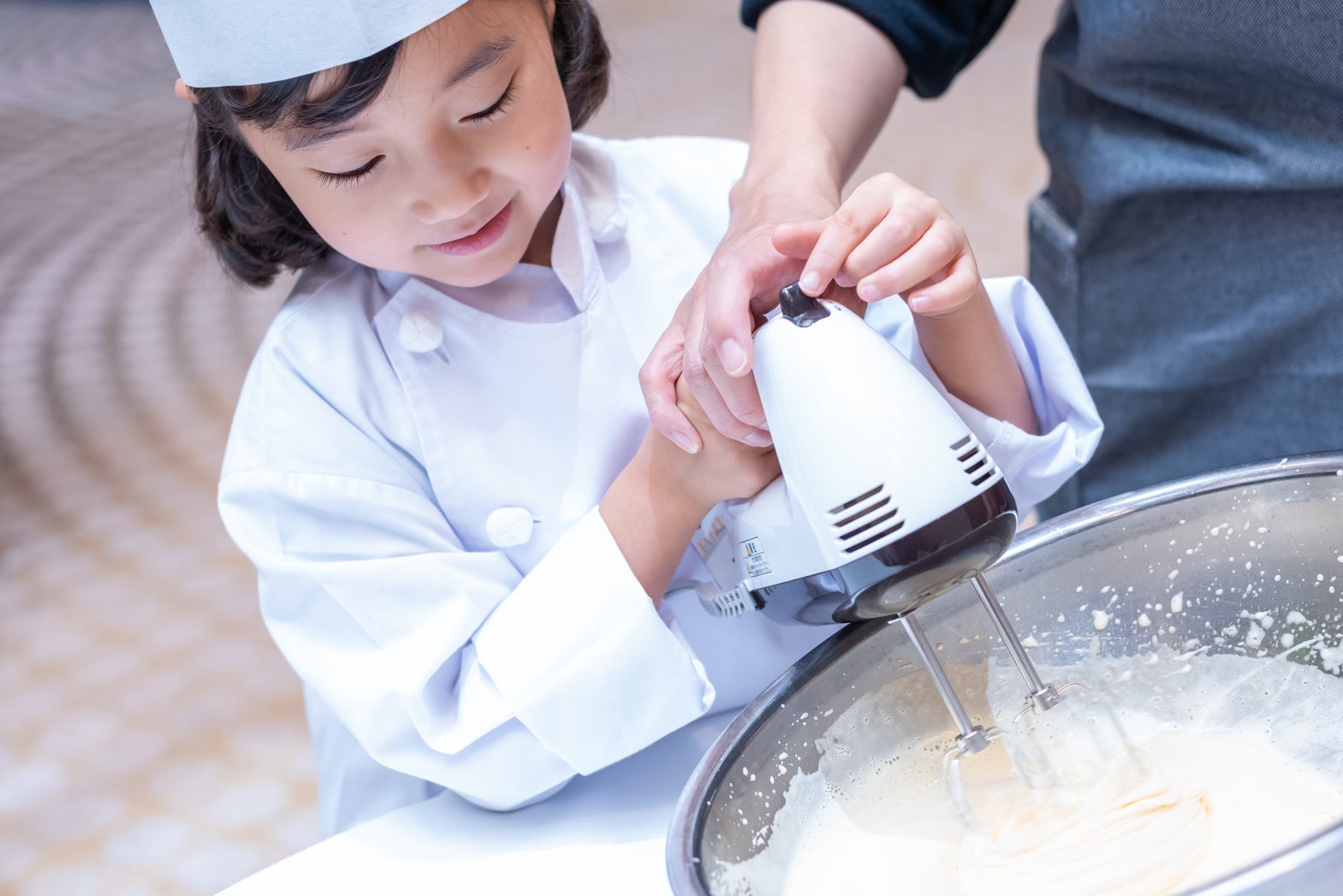 「親子でチャレンジ！ケーキ作り教室」イメージ