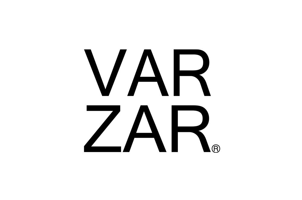 芸能人に人気の韓国発ヘッドウェア専門ブランド「VARZAR」。夏に向けラインナップを充実させて好評販売中。