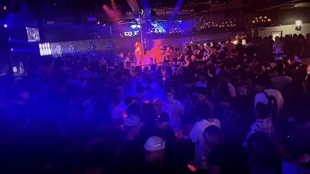 沖縄の国内最大級CLUB「epica OKINAWA」にて
HIP HOPの本場ニューヨーク仕込みの“DJ C2”プロデュースによる
ニューパーティー「aNYw...