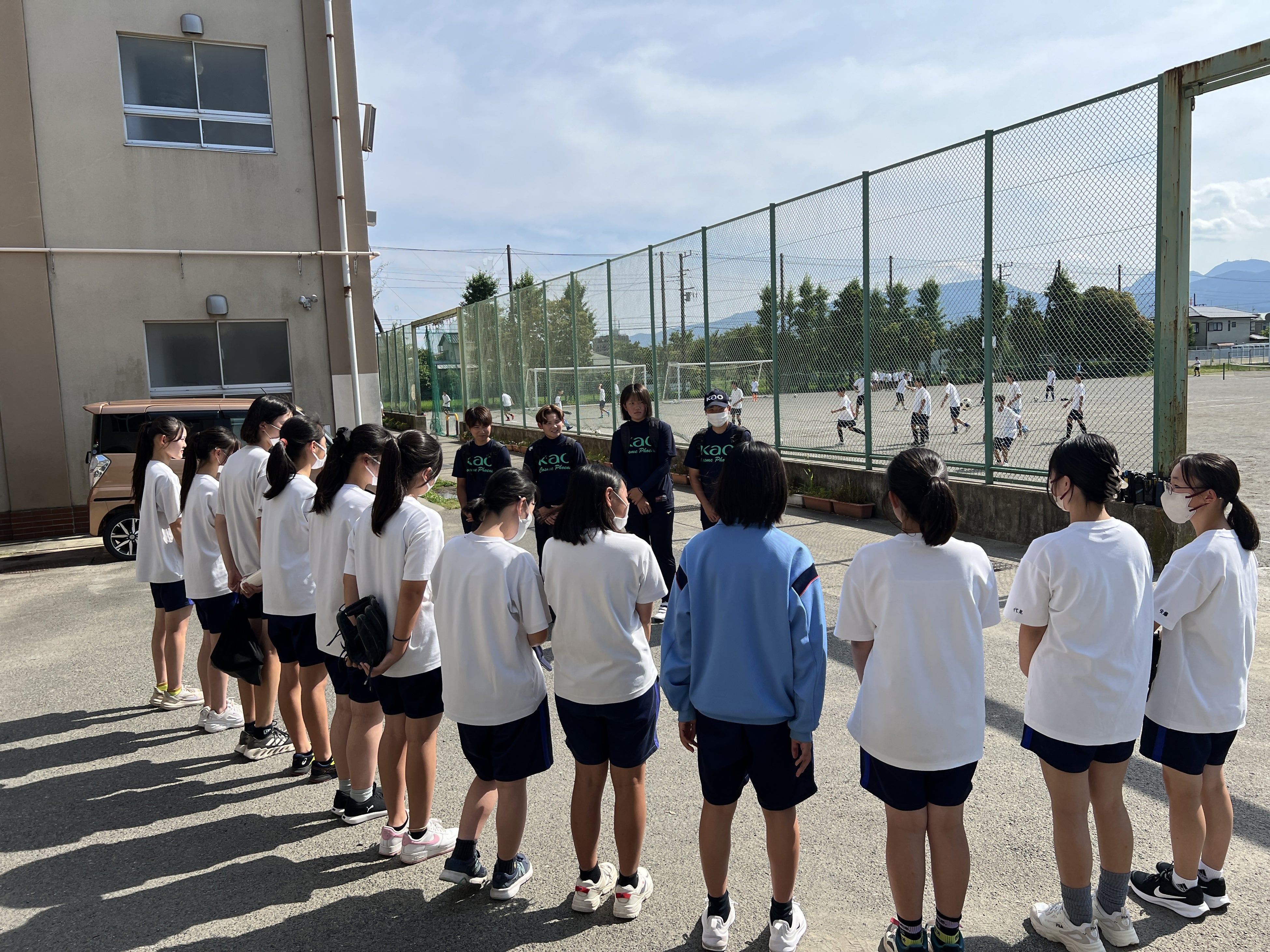 【小田原市】花王ソフトボール部による鴨宮中学校ソフトボール部への技術指導！