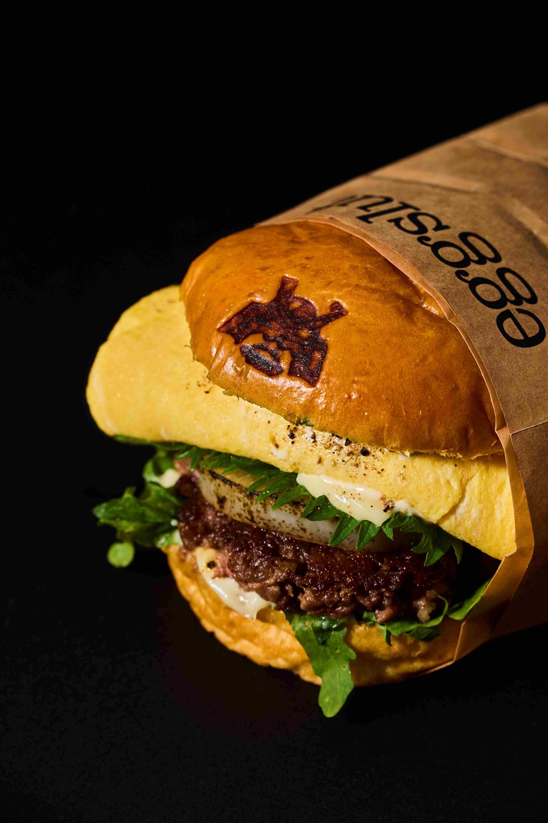 LA発、卵料理専⾨店 「eggslut（エッグスラット）」​eggslut × SHOGUN BURGER ​「egg巻wagyu burger」期間限...